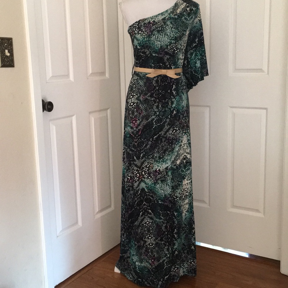 One shoulder maxi dress